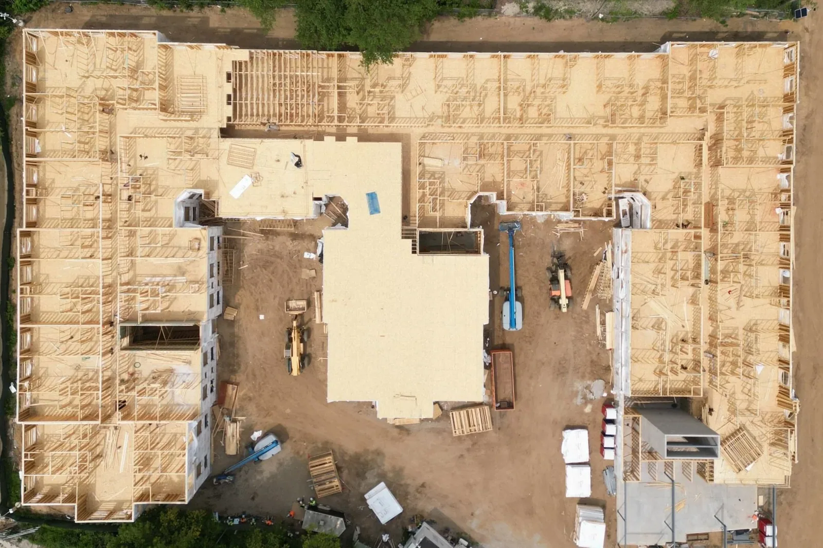 Commercial Roofing for General Contractors in Downey, CA Commercial Roofing for General Contractors in Downey, CA